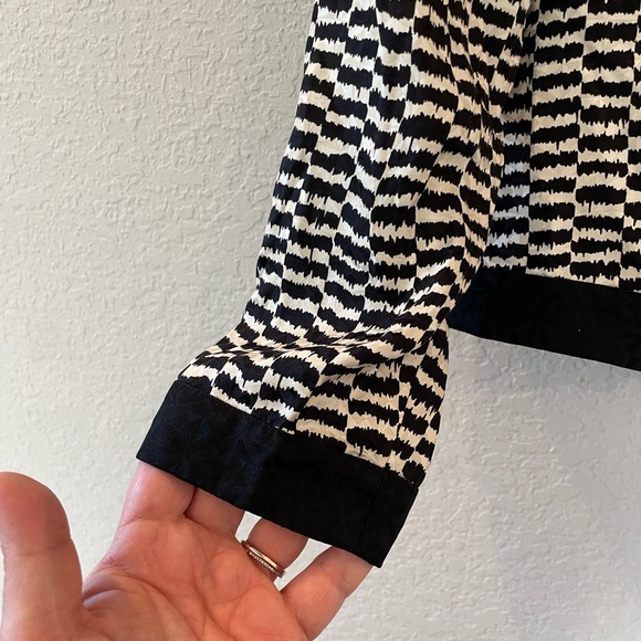 Vintage Silk Jacket With Bows from Adrianna Papell Size 8 - Picture 5 of 9